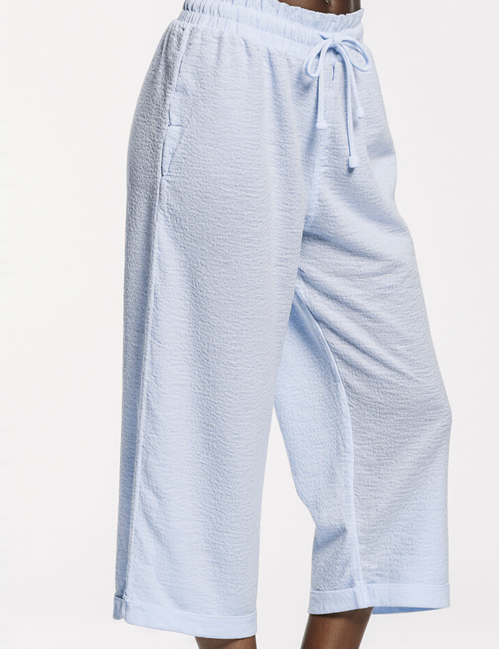 Linen crop pant in light blue