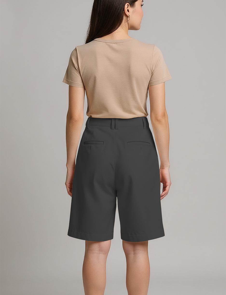 Chino short in gray