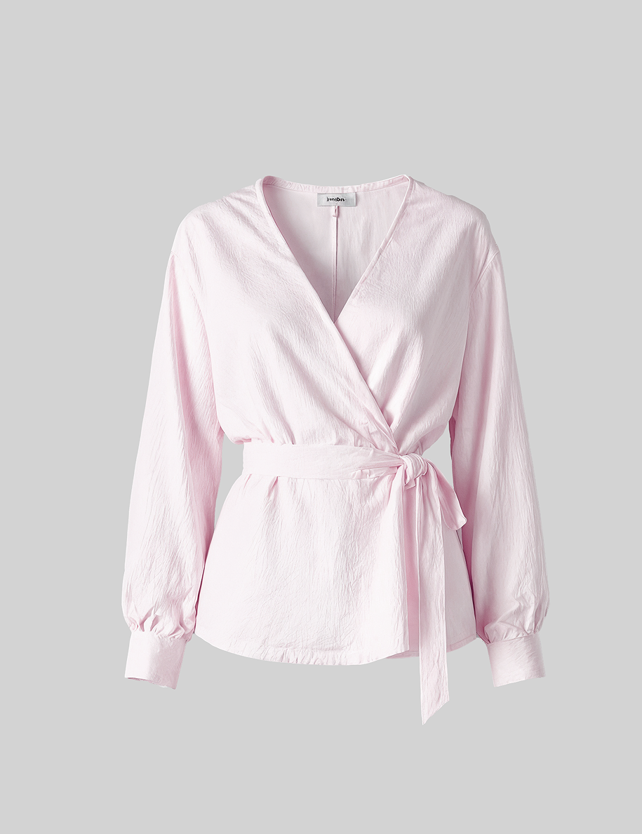 Wrap blouse in lilac