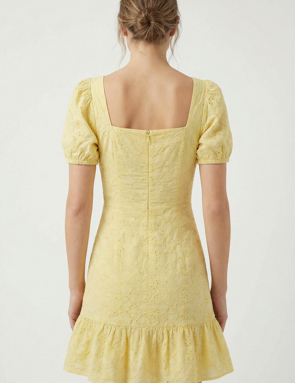 Eyelet dress in yellow