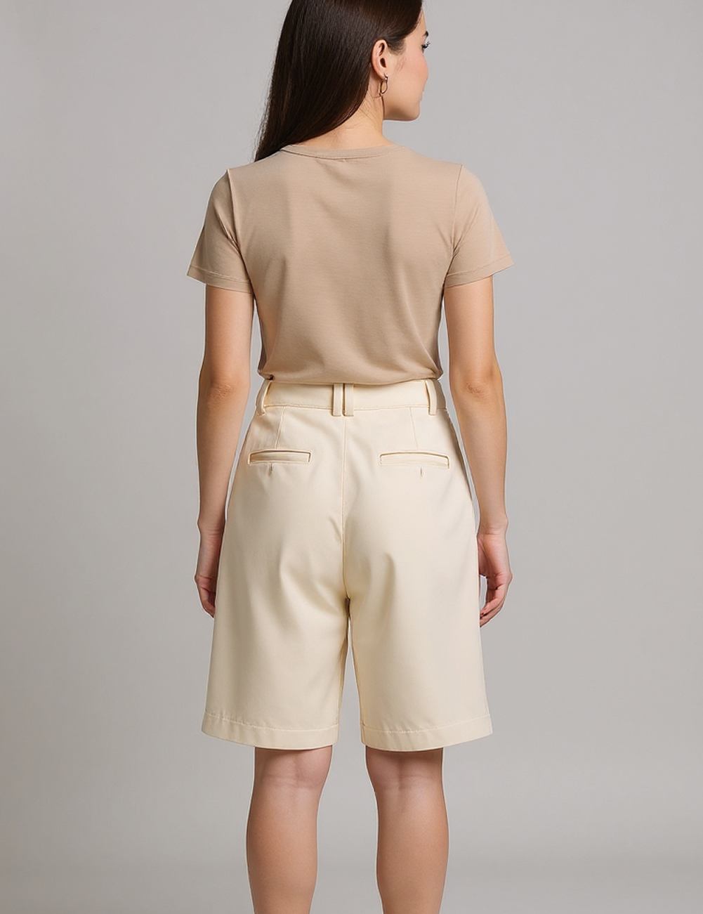 Chino short in ivory