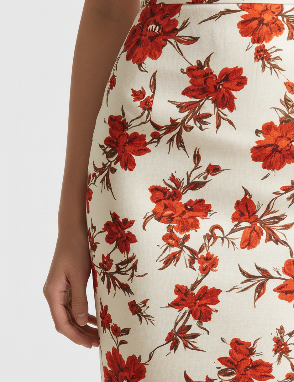 Floral pencil skirt in red