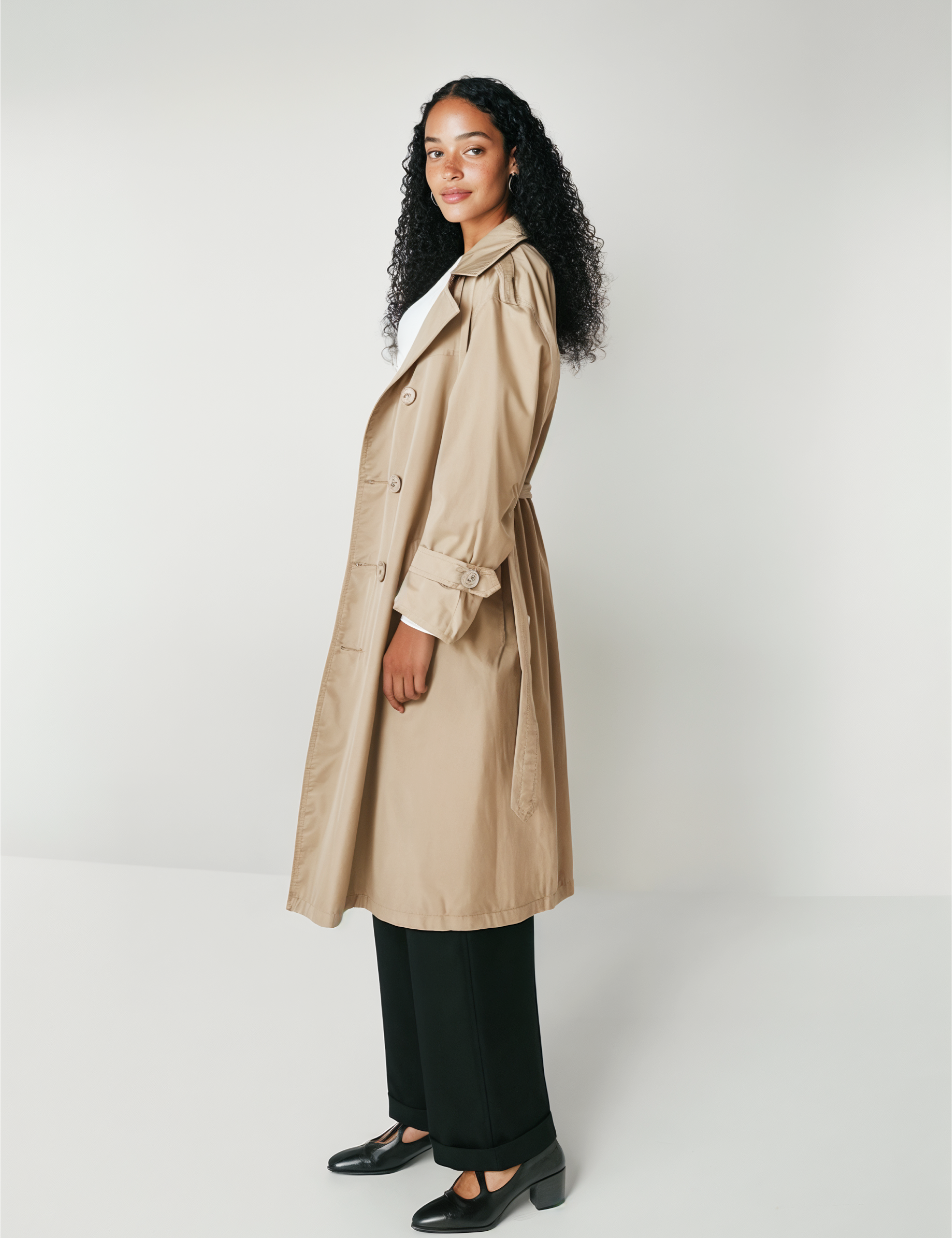 Classic trench in beige